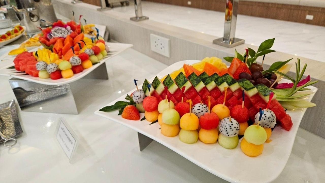 The Four Wings Hotel Bangkok Esterno foto