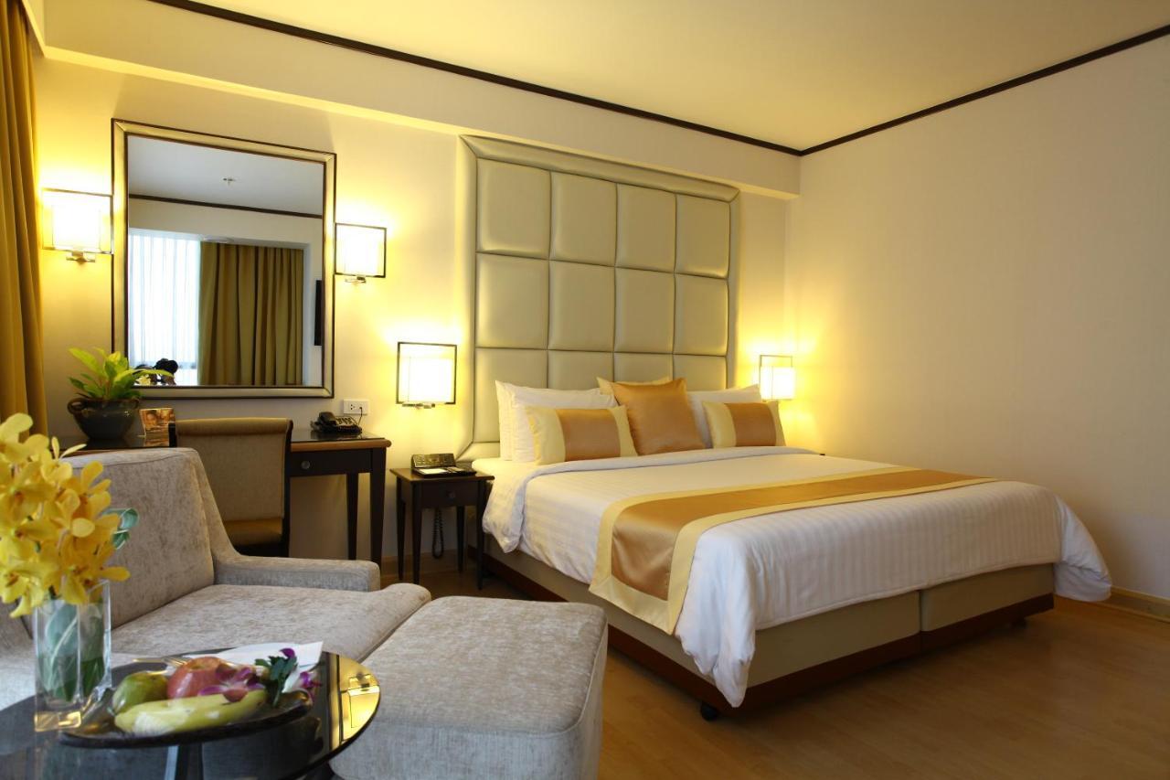 The Four Wings Hotel Bangkok Esterno foto